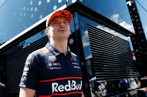 维斯塔潘：我们落后迈凯伦将近半秒，什么样的调教都救不了我们