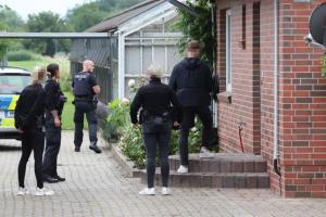 图片报：汉堡足球流氓1月袭击科隆球迷致多人重伤，超20人将被捕