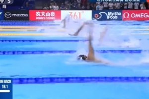 徐嘉余晋级游泳世锦赛男子100米仰泳半决赛，汪顺止步预赛