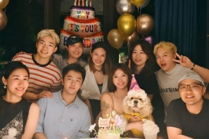 真挚的祝福！吴艳妮社媒晒与朋友合照庆祝自己28岁生日