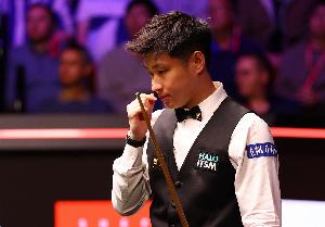 酣畅淋漓！赵心童6-2轻取韦克林，晋级上海大师赛8强&将战丁俊晖