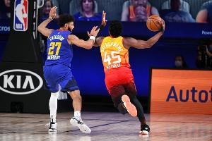 5年前的今天：园区大战米切尔51分对轰穆雷50分 爵士胜掘金拿赛点