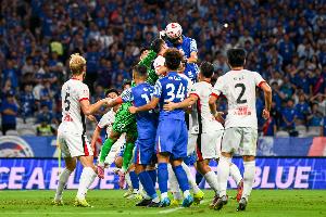 媒体人：看了赛程，中超争冠的球队基本都可全主力双线作战