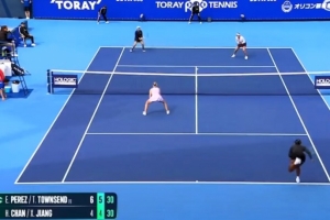 蒋欣玗/詹皓晴0-2不敌汤森德/佩雷兹，止步WTA500东京站女双八强