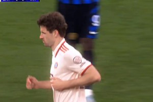 翻开相册一看，这竟是穆勒拜仁生涯最后一粒欧冠进球了......