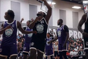 矮个子的超级英雄！重型后卫米切尔的打法太有观赏性了！